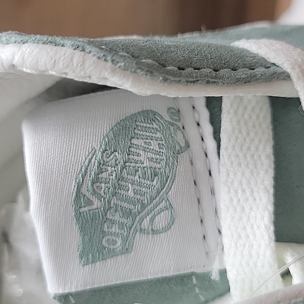 Van's SK8-Hi Brand new in the box - Picture 5 of 16